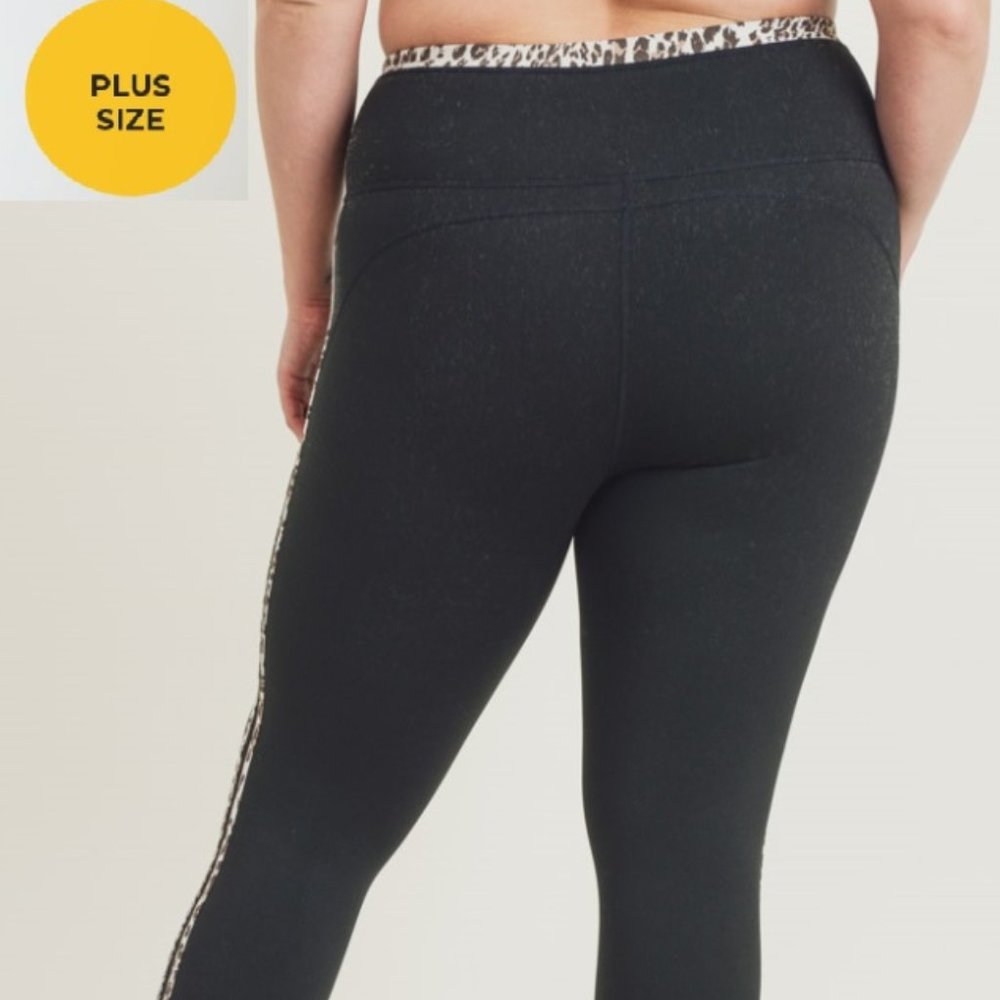 π₯ NWT Curvy Jaguar Print Highwaist Legging - Picture 5 of 7